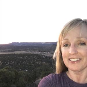 Meet your Posher, Tia